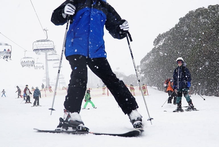 Hướng dẫn đầy đủ về trang phục khi đi trượt tuyếtcho người mới bắt đầu!