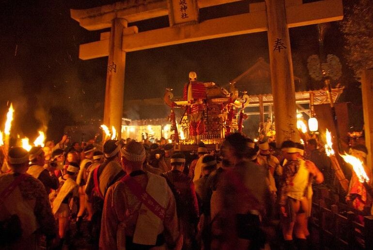 Lễ hội Lửa Kurama - Lễ hội lửa trên núi ở Kyoto
