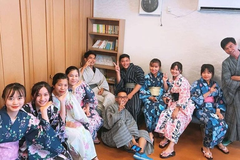 Ở nhà người bản xứ khi đi du học (homestay) -được và mất những gì?